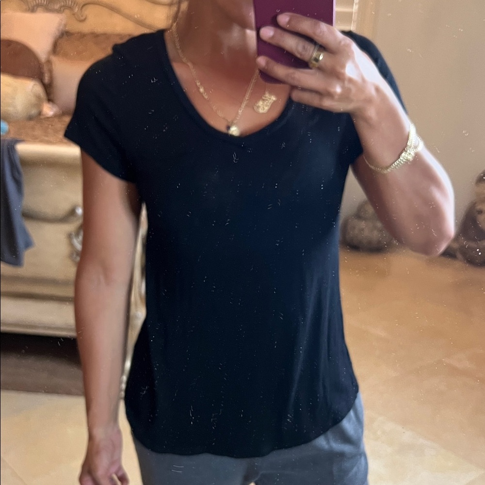 💕Classic Black Women's Tee💕